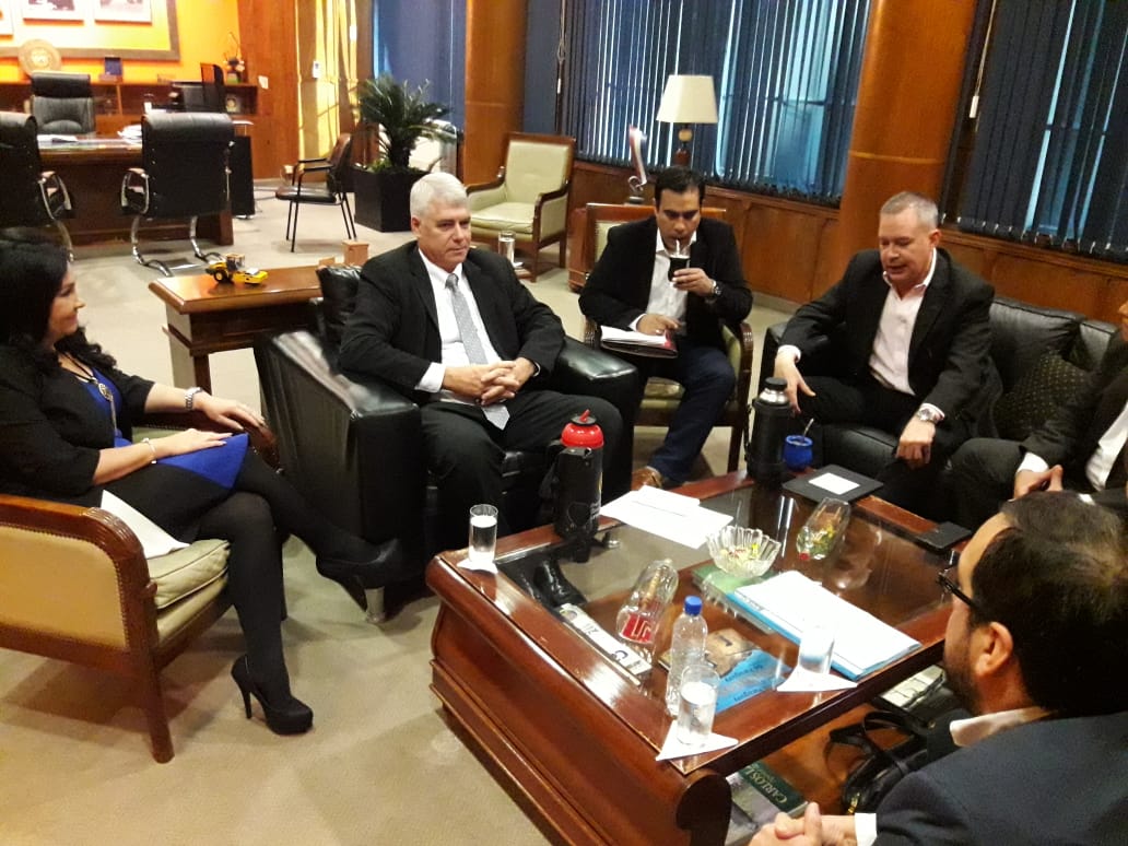 reunion_con_senadores.jpg